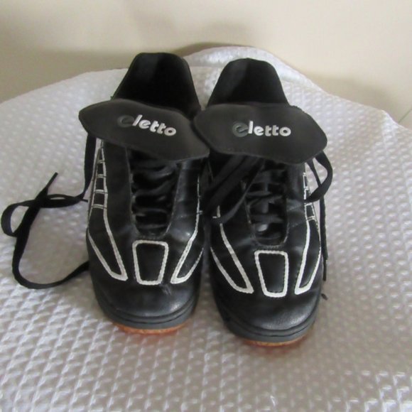 Eletto indoor soccer shoes size 6 - Picture 3 of 7